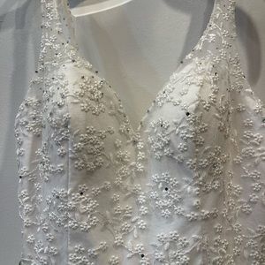 Gorgeous white embroidering dress
